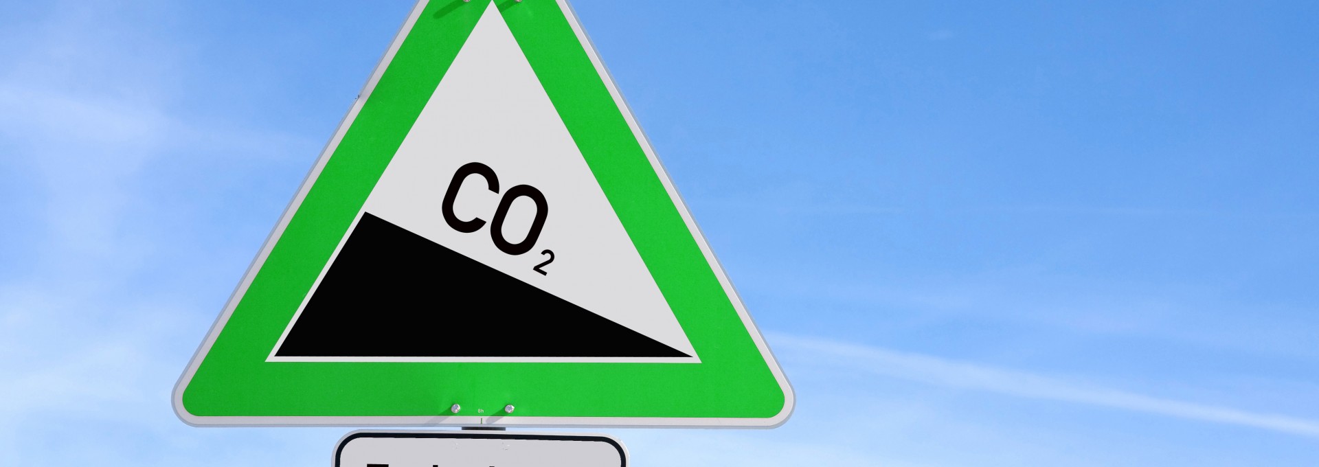 Wir müssen unsere Emissionen stark reduzieren, wenn wir die globale Erwärmung verlangsamen wollen. NETs könnten dabei helfen, ihr Einsatz ist jedoch umstritten – noch gibt es zu viele offene Fragen.
