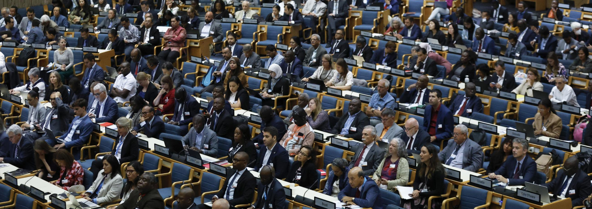 Blick in den Saal während der Eröffnungsplenarsitzung IPCC-59