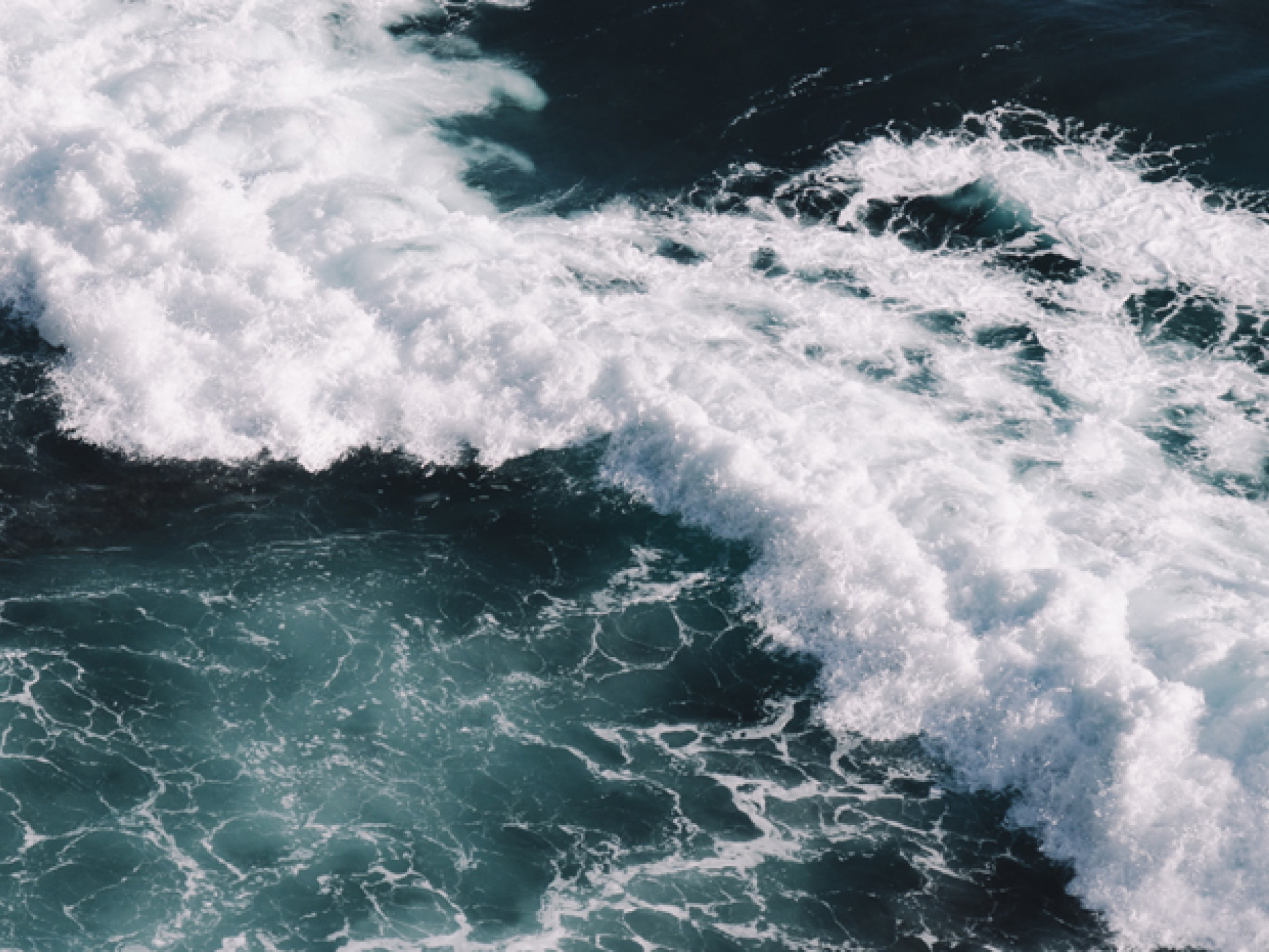 Bildausschnitt: Wellen auf dem Meer