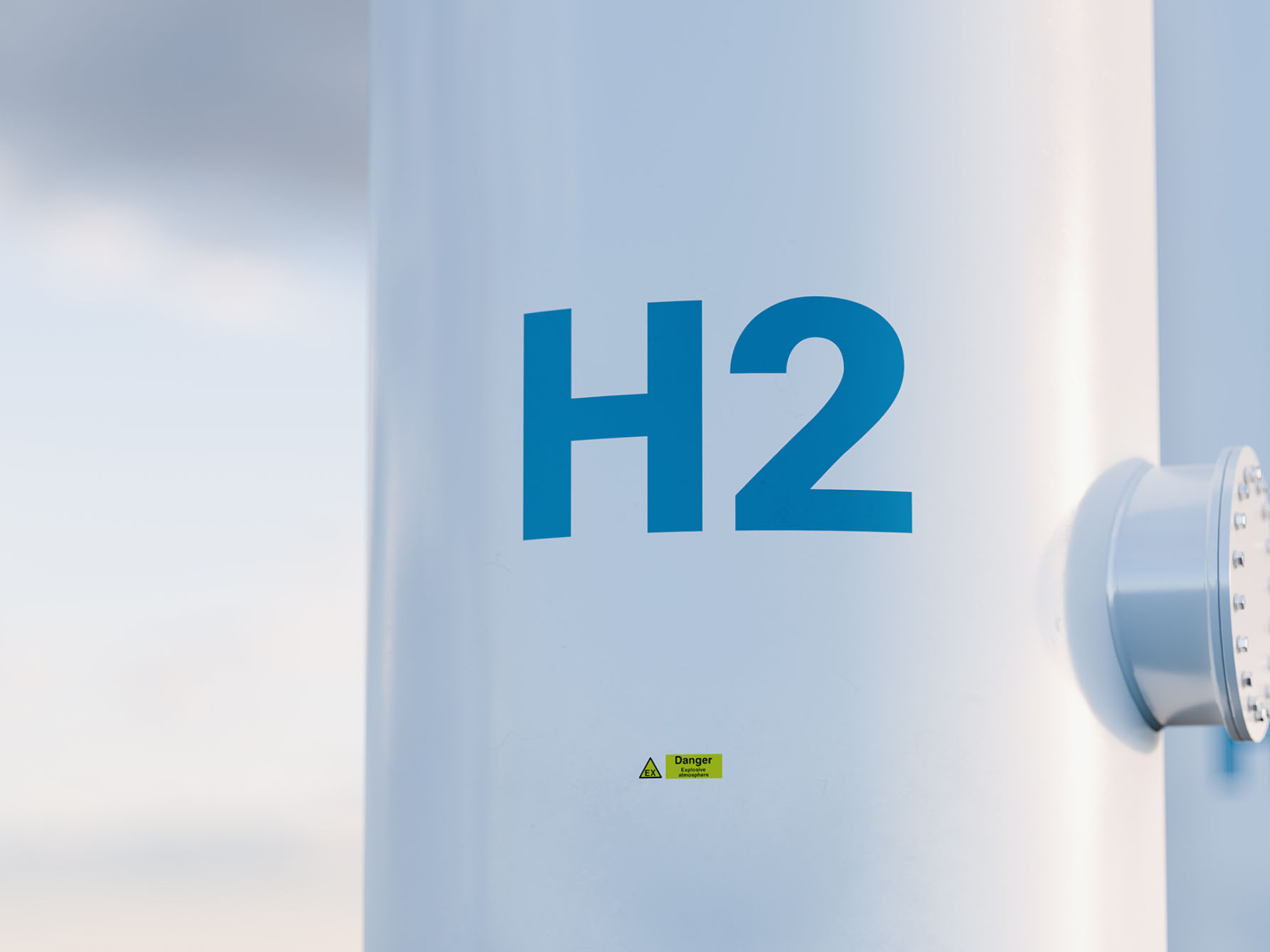 Hydrogen storage (concept image) H2