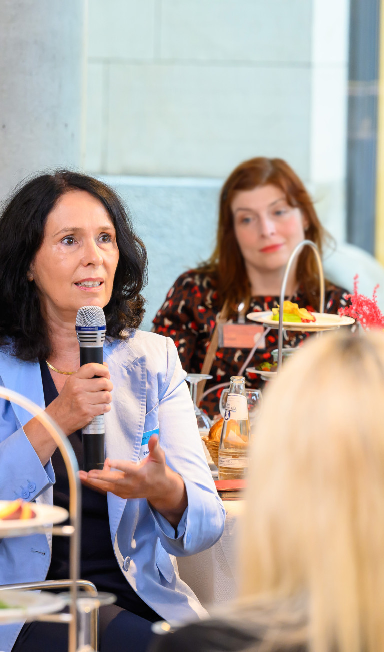 Bundestagsabgeordnete bei der Diskussion