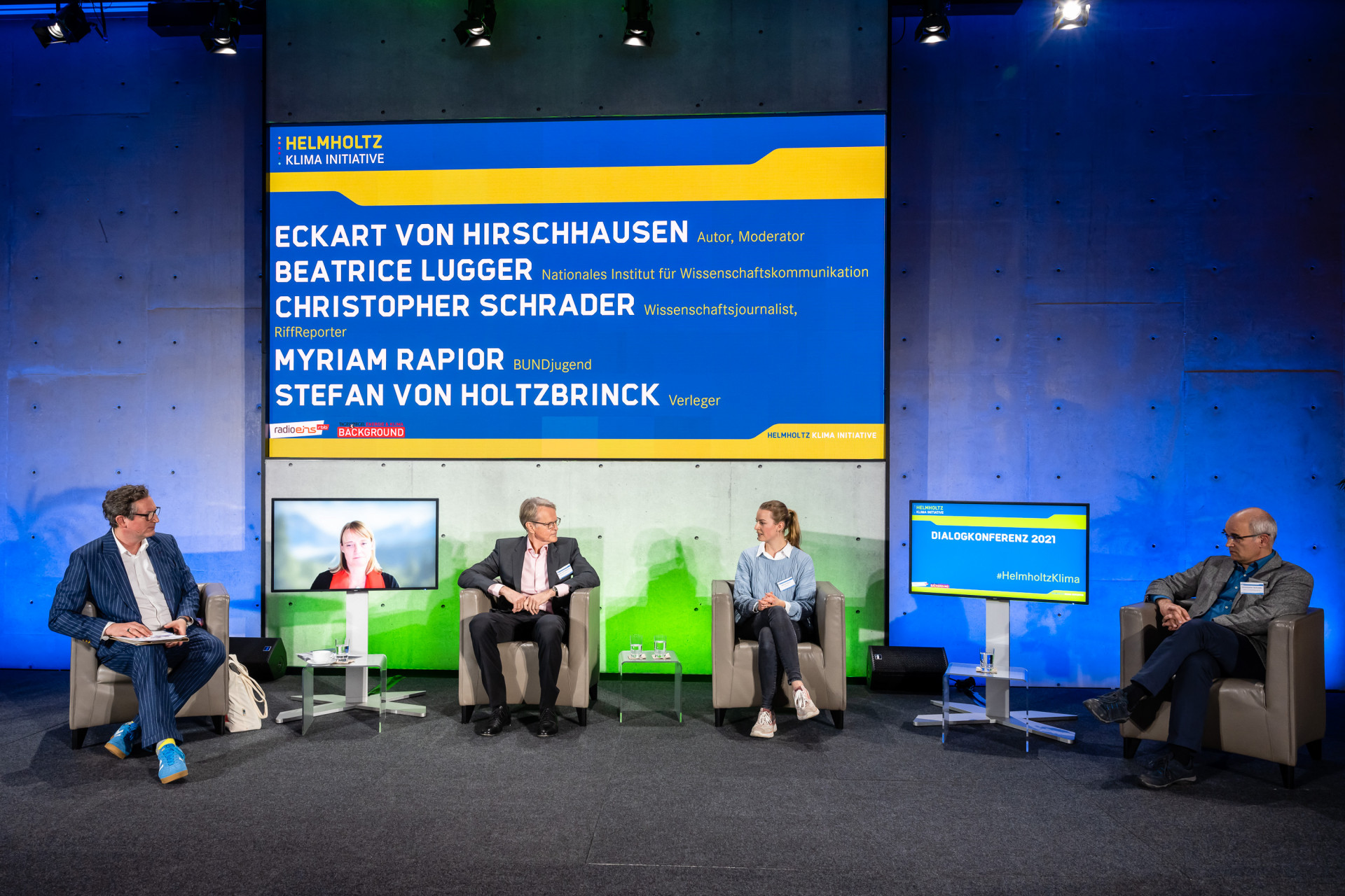 Eckhart von Hirschhausen hält Podiumsdiskussion mit Medienexpert:innen 