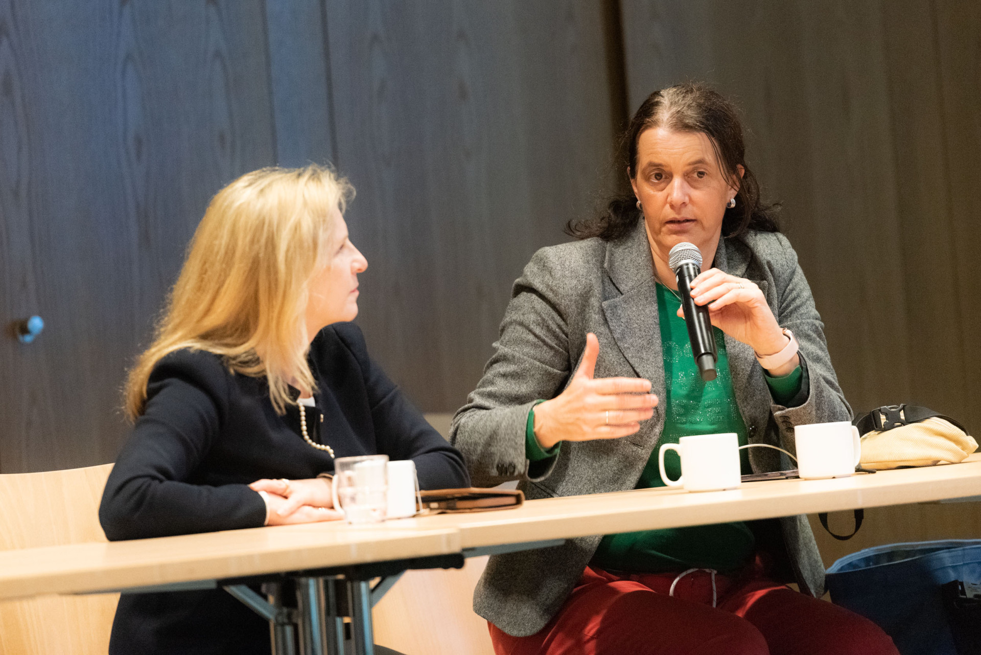 Prof. Dr. Claudia Traidl-Hoffmann und Astrid Lurati