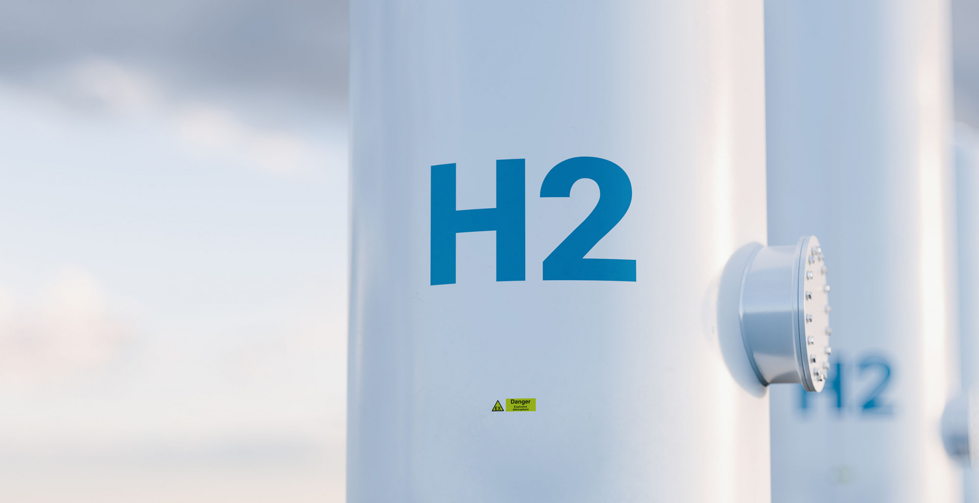 Hydrogen storage (concept image) H2