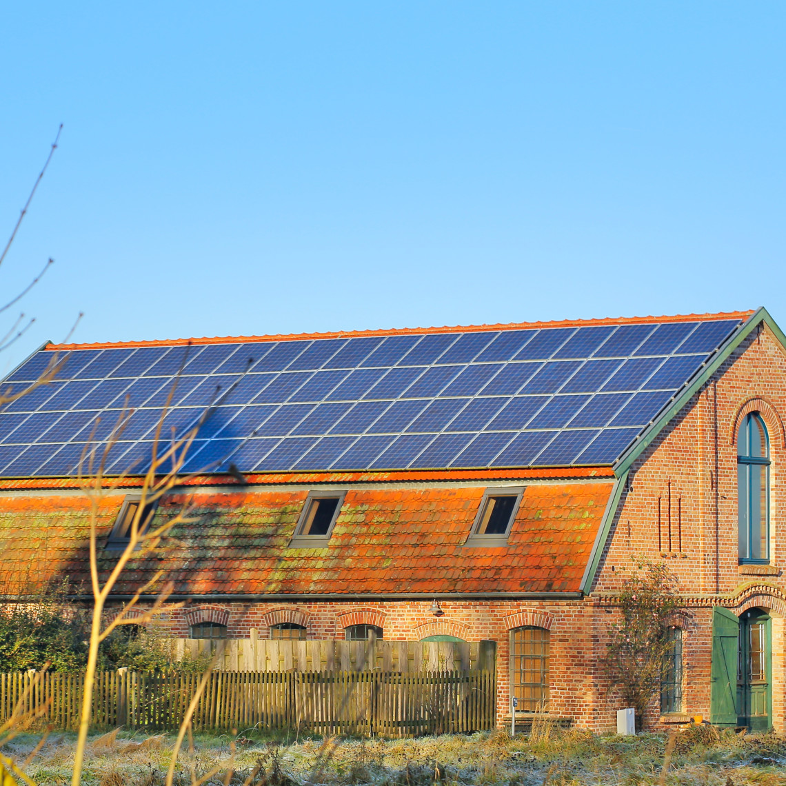 werkintegrierte Photovoltaik auf denkmalgeschütztem Gebäude