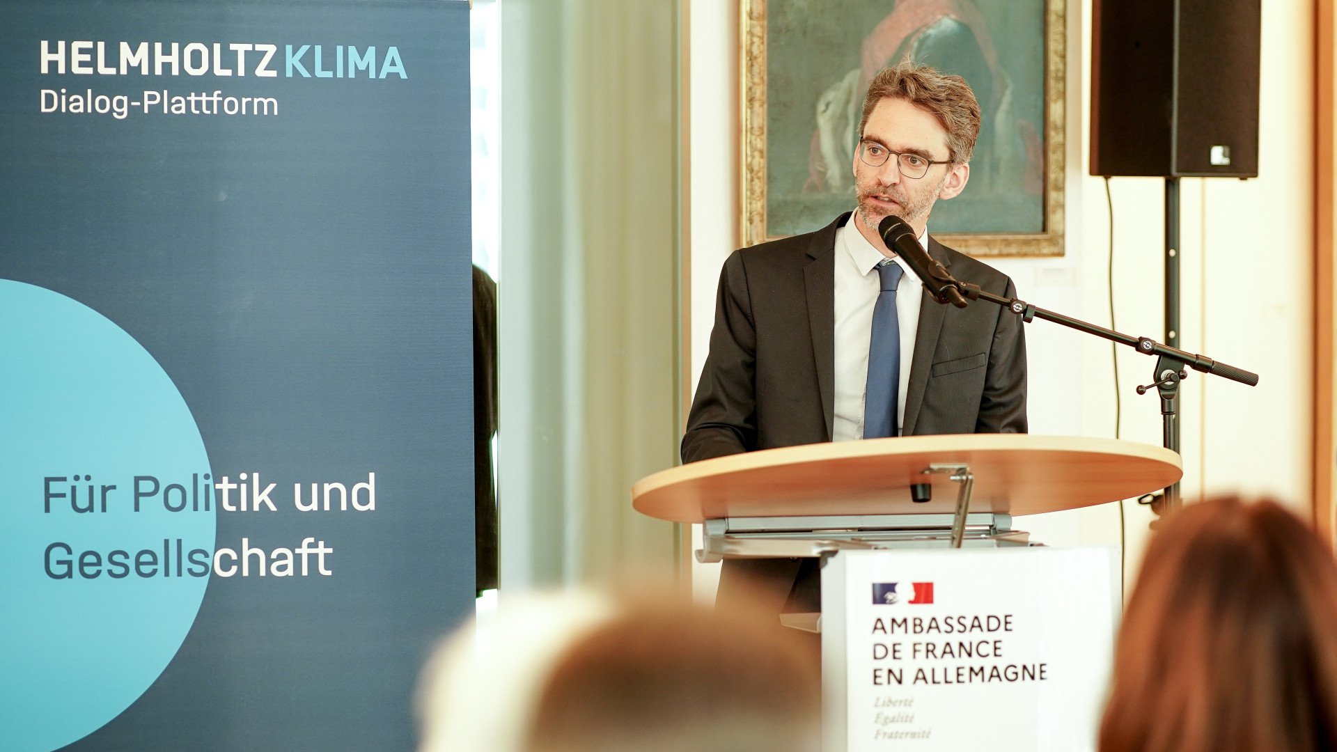Sébastien Vannier hinter dem Podium.